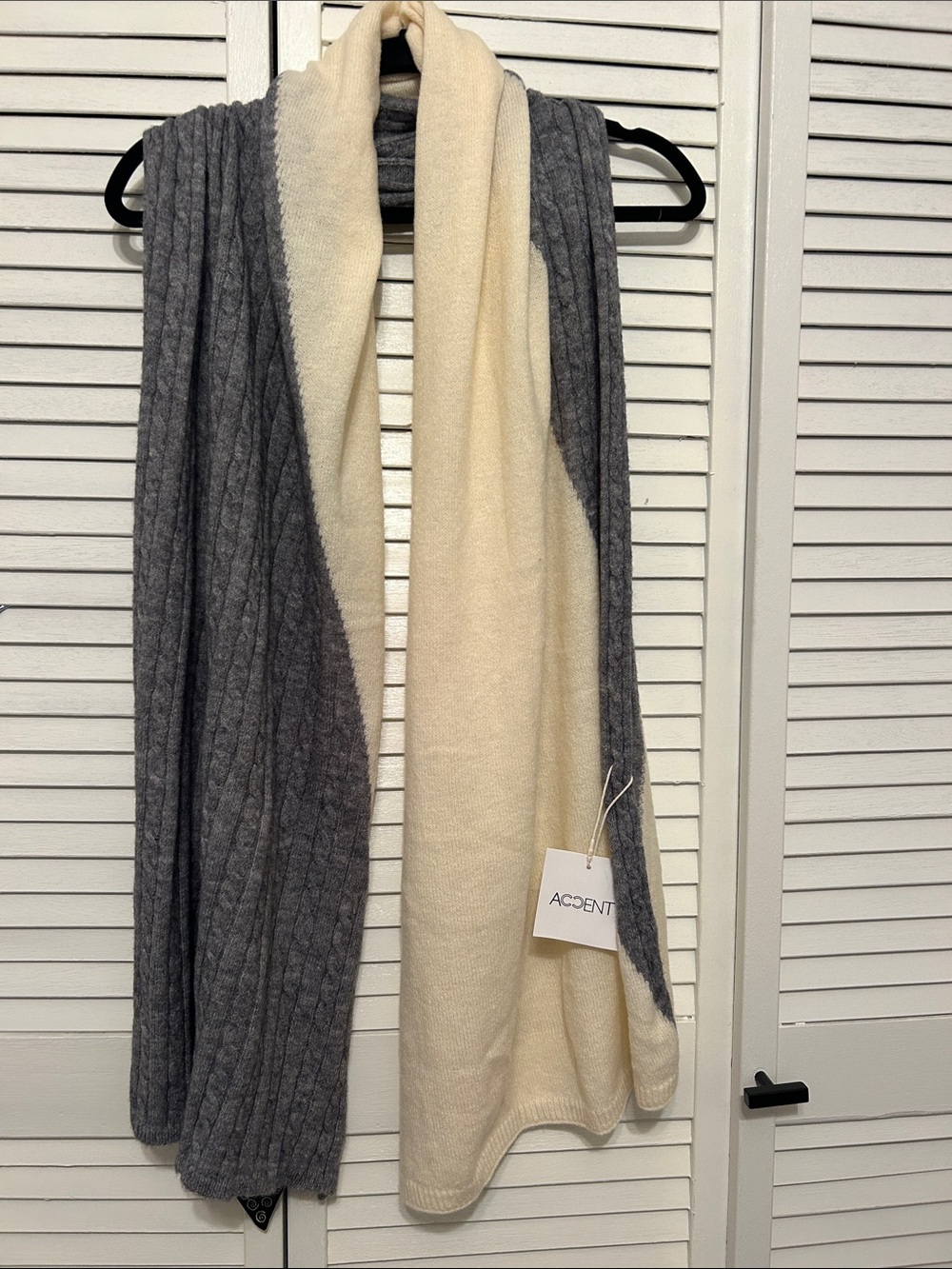 Accent Two-Tone Gray and Cream Cable Knit Scarf Wrap